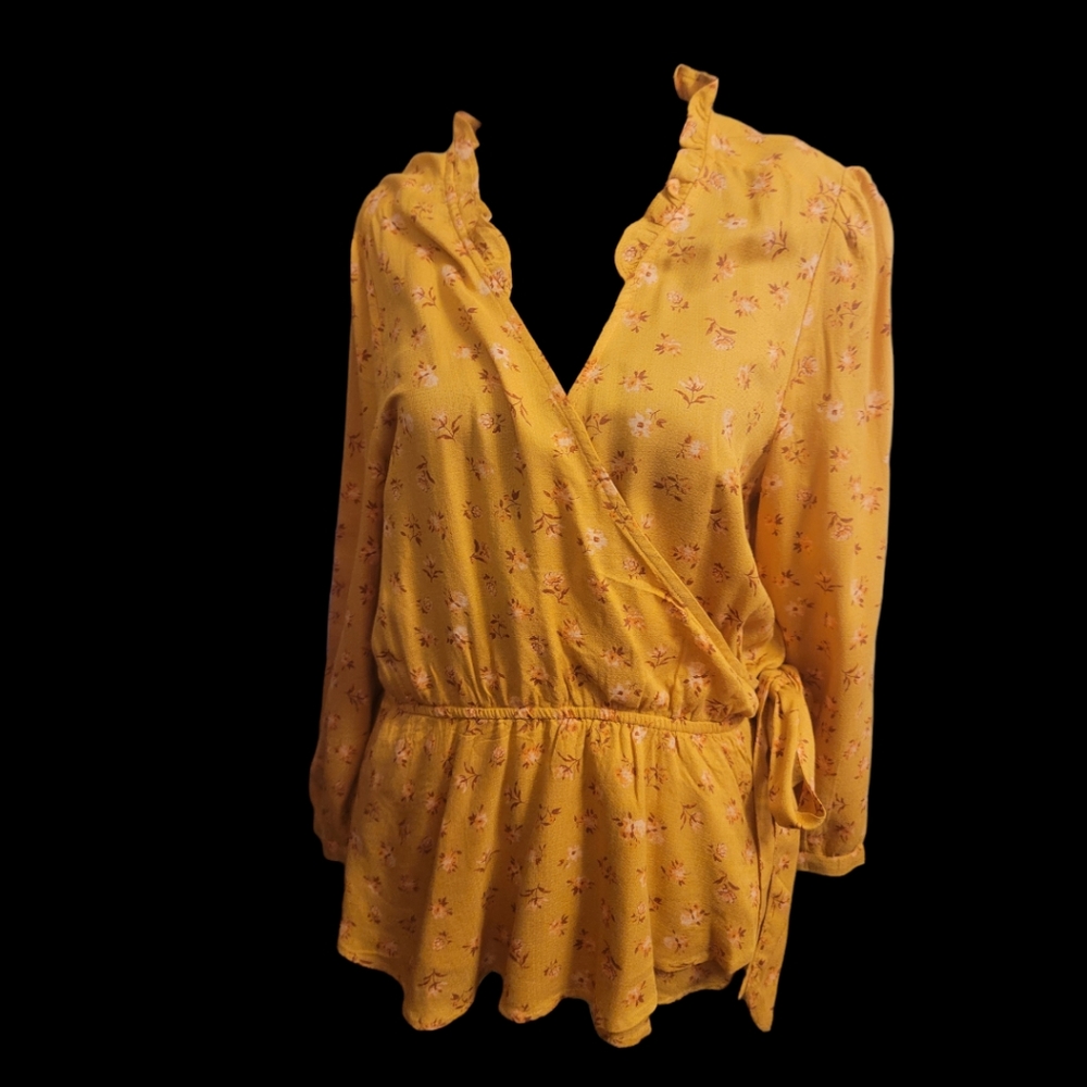 Lucky Brand NWOT Floral Faux Wrap Blouse Medium